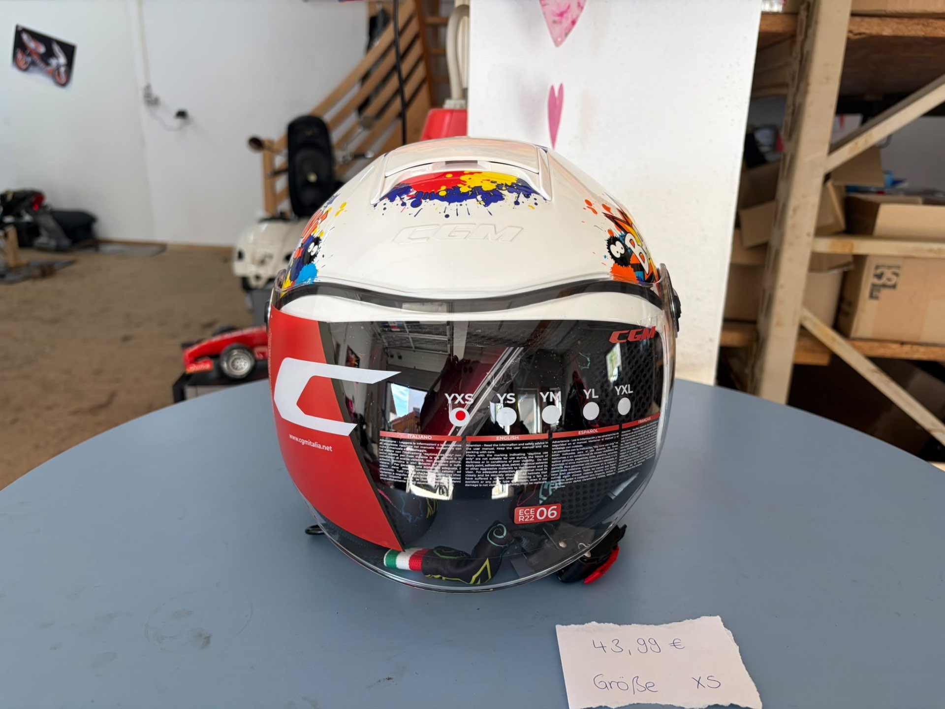 CGM Helm weiß-bunt, Größe XS